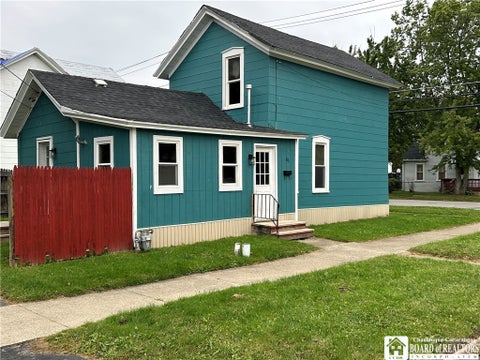 Homes For Sale - 83 W 2nd Street<br/> Dunkirk, NY 14048