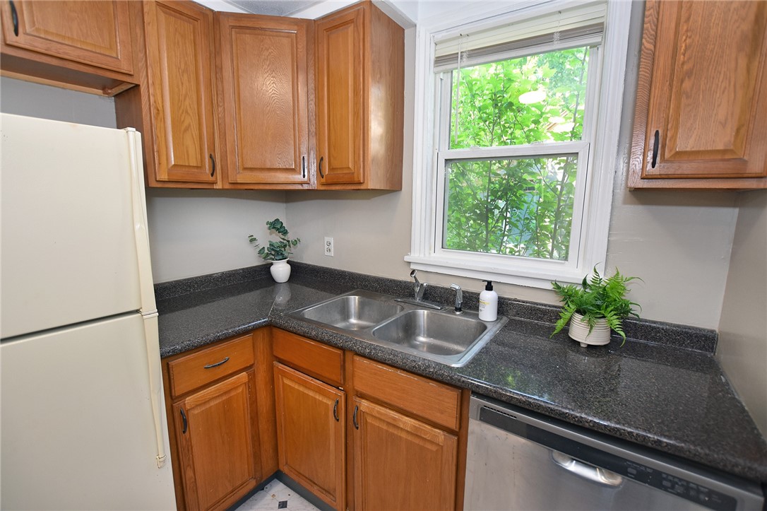 283 Cobb Terrace, Brighton, New York image 17