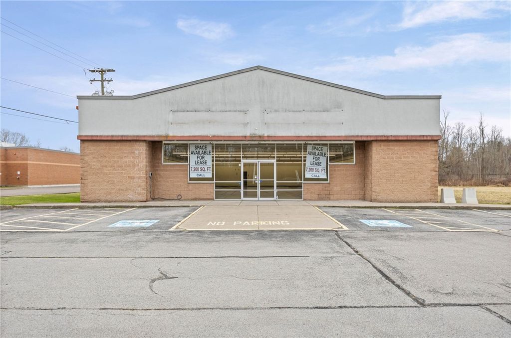 Photo of 24 State Route 31, Lyons, NY 14489 (MLS # R1669352)
