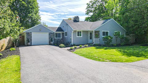 Homes For Sale - 653 Brooks Road<br/> Monroe County, Henrietta, NY 14586