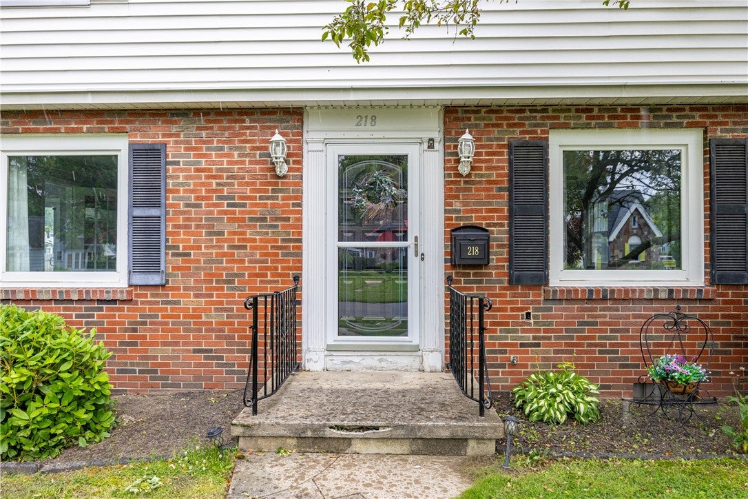 218 Somershire Drive