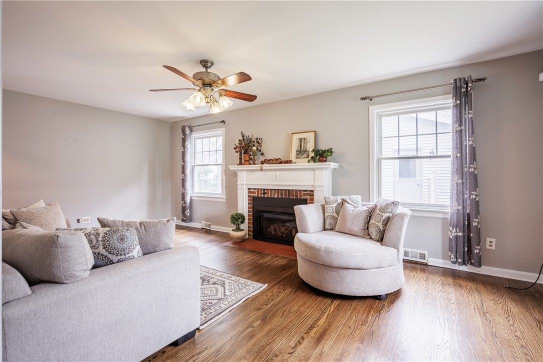 218 Somershire Drive