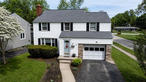 Homes For Sale - 202 Biltmore Drive<br/> Irondequoit, NY 14617