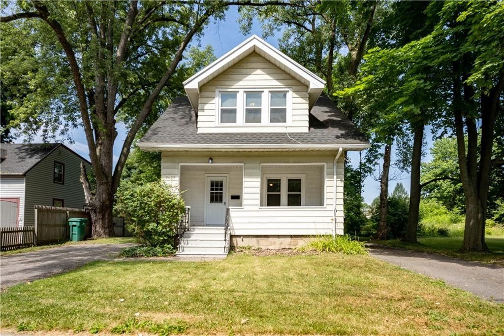 Photo of 2029 Five Mile Line Road, Penfield, NY 14526 (MLS # R1635207)