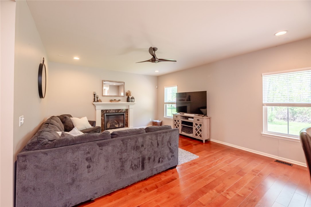 94 Tuscany Lane, Penfield, New York image 9