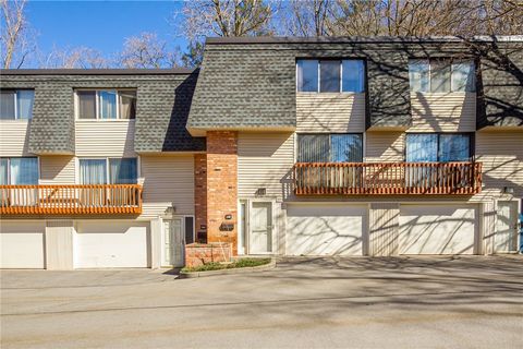 Condo For Sale - 148 Penn Lane<br/> Penfield, NY 14625