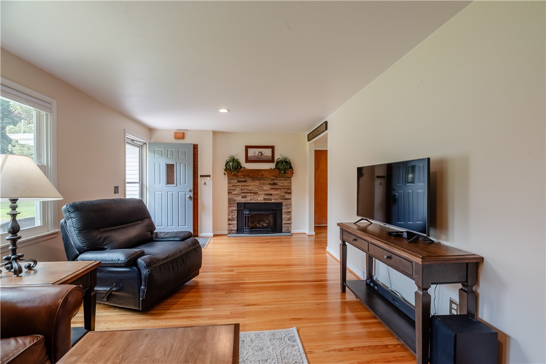 Search Properties 4 284 woodruff drive