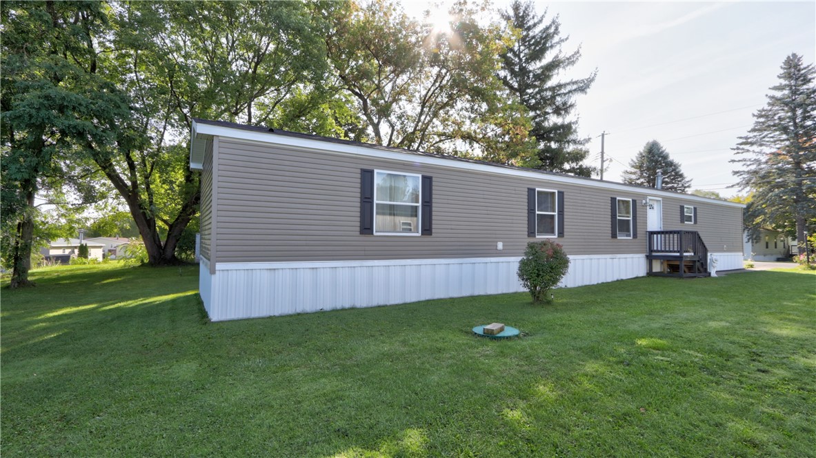 1315 King Road, Manchester, New York image 4