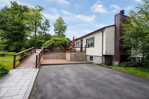 Tiny photo for 2537 Edwards Road, Waterloo, NY 13165 (MLS # R1703029)