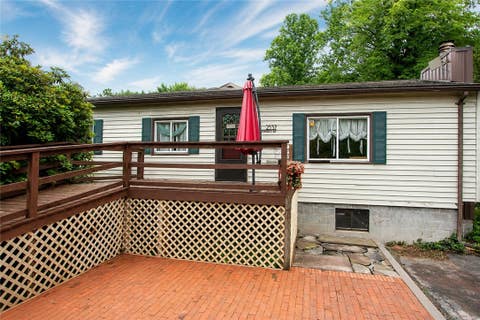 Tiny photo for 2537 Edwards Road, Waterloo, NY 13165 (MLS # R1703029)