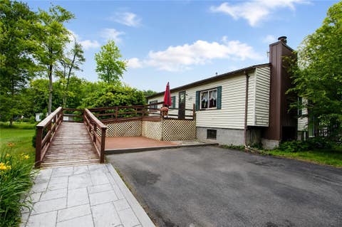 Tiny photo for 2537 Edwards Road, Waterloo, NY 13165 (MLS # R1703029)