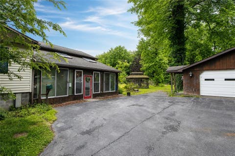 Tiny photo for 2537 Edwards Road, Waterloo, NY 13165 (MLS # R1703029)