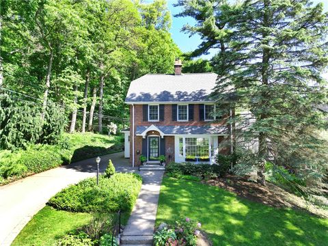 Photo of 8 Nunda Blvd BLVD, Rochester, NY 14610 (MLS # R1684782)