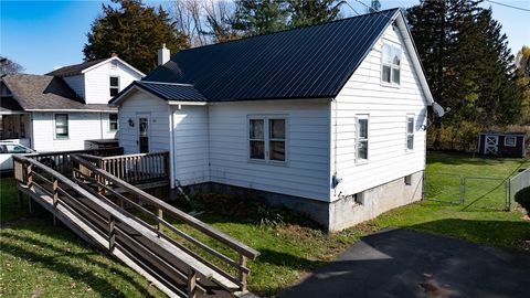 Tiny photo for 809 Chamberlain Street, Southport, NY 14904 (MLS # R1648399)