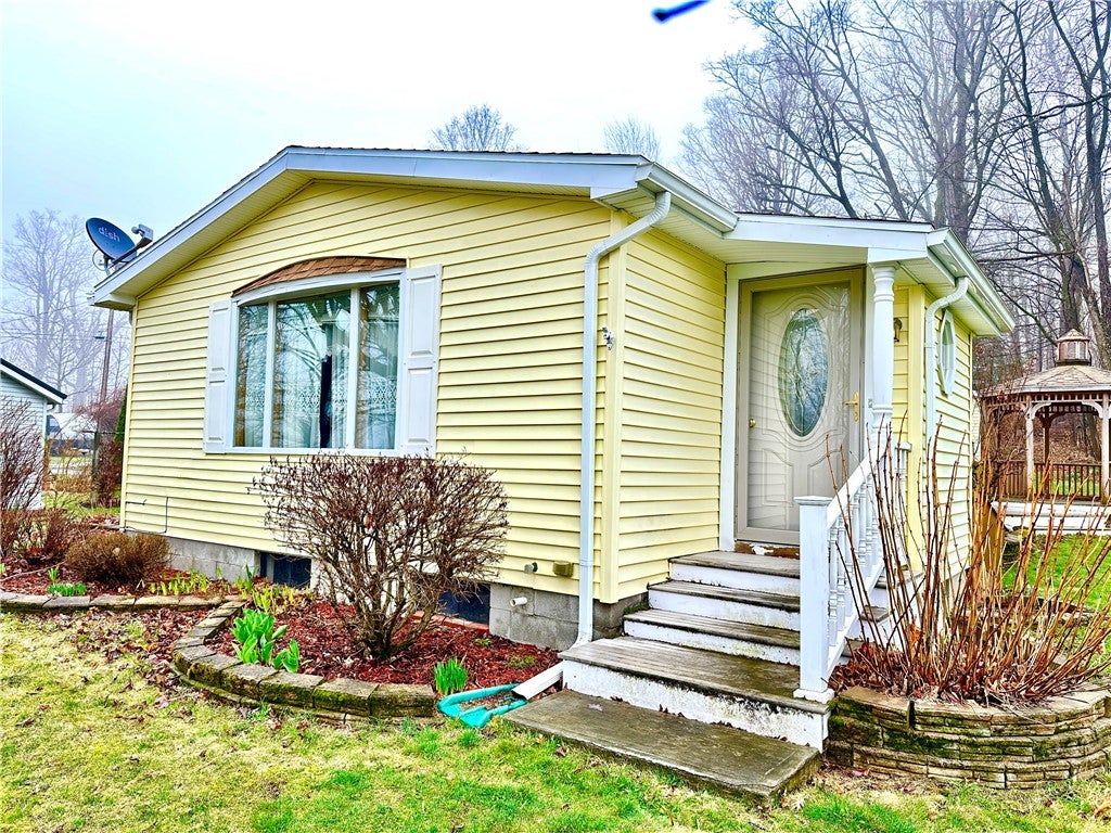 3849 E Perry Avenue 3849