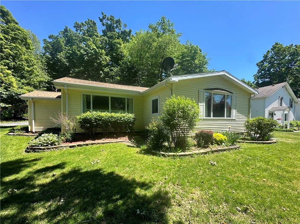 3849 E Perry Avenue 3849