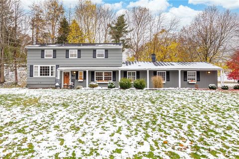 2 Park Bluff Way Pittsford NY 14534