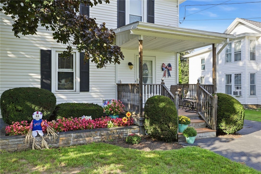 225 Main St