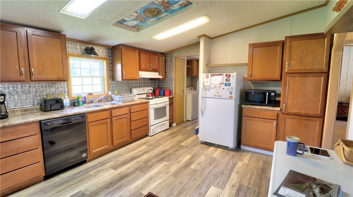 7962 Fuller Road, Montezuma, New York image 5