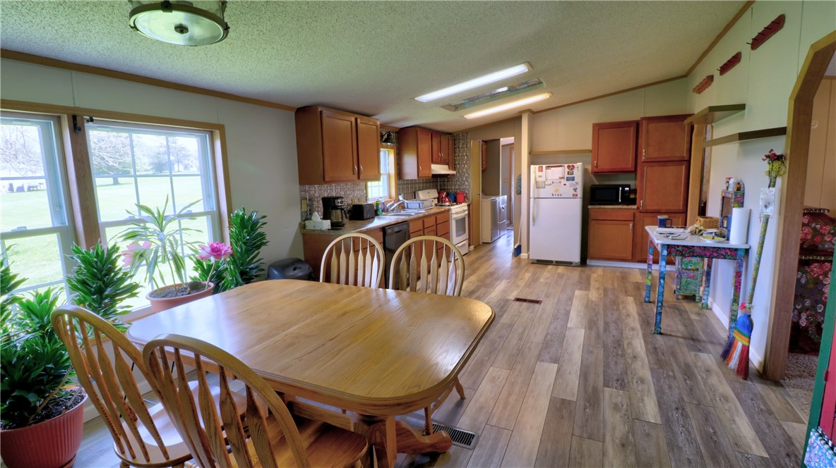 7962 Fuller Road, Montezuma, New York image 4