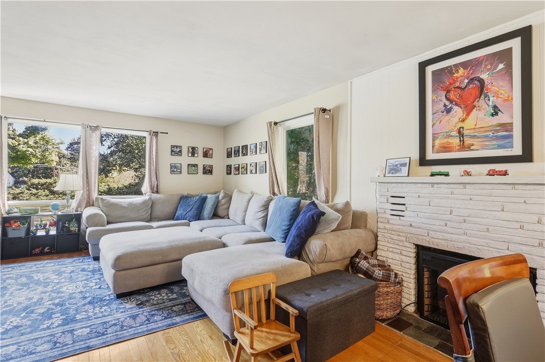 355 Underwood Avenue