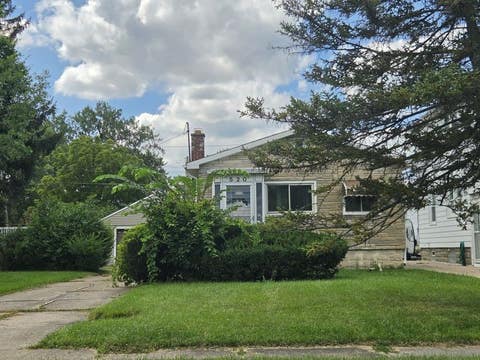 Homes For Sale - 520 University Avenue<br/> Tonawanda, NY 14223
