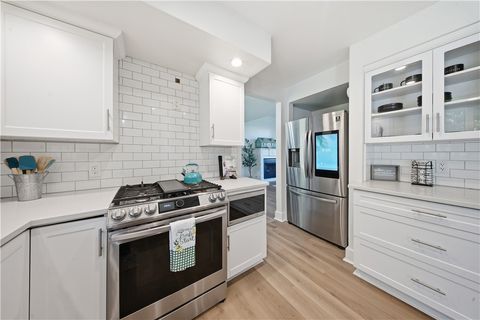 Tiny photo for 7260 Pear Tree MDWS, Ontario, NY 14519 (MLS # R1693344)