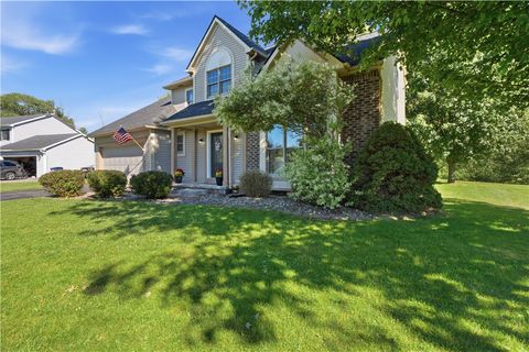 Tiny photo for 7260 Pear Tree MDWS, Ontario, NY 14519 (MLS # R1693344)