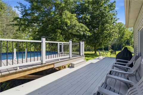 Tiny photo for 7260 Pear Tree MDWS, Ontario, NY 14519 (MLS # R1693344)