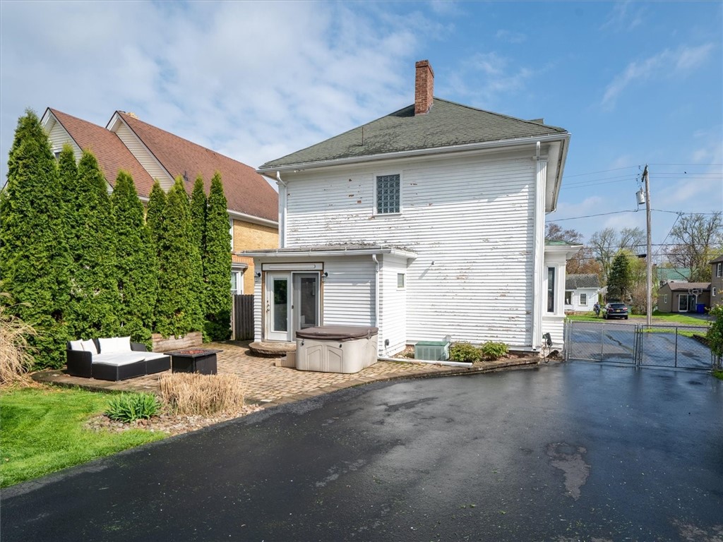 232 W Park Street, Albion, New York image 7