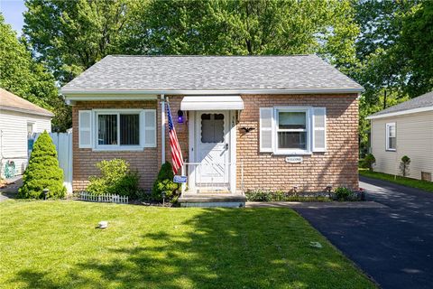 Tiny photo for 360 Leonard Road, Greece, NY 14616 (MLS # R1684004)