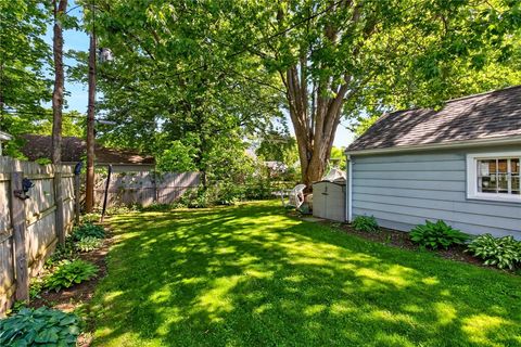 Tiny photo for 360 Leonard Road, Greece, NY 14616 (MLS # R1684004)