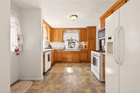 Tiny photo for 360 Leonard Road, Greece, NY 14616 (MLS # R1684004)