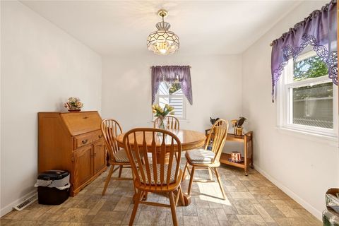 Tiny photo for 360 Leonard Road, Greece, NY 14616 (MLS # R1684004)