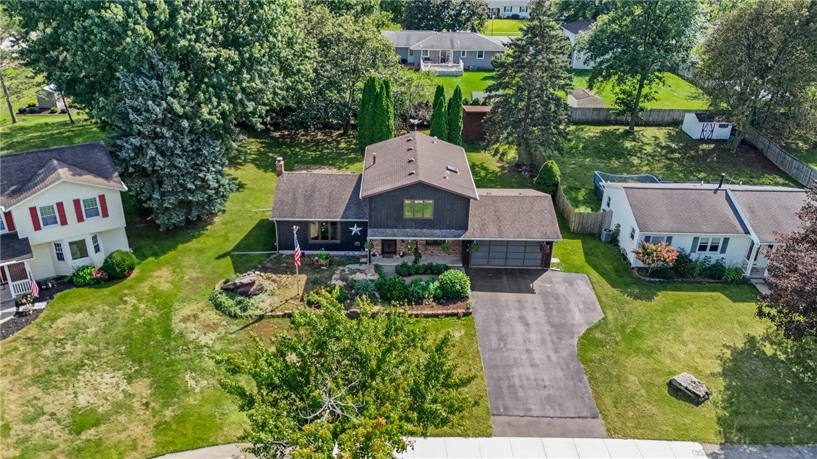75 Woodedge Lane