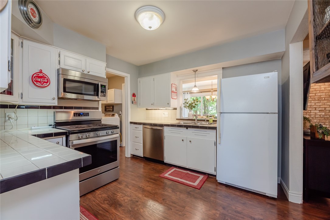 311 Countryshire Drive, Greece, New York image 17