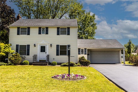 Homes For Sale - 10 Southwick Drive<br/> Webster, NY 14580
