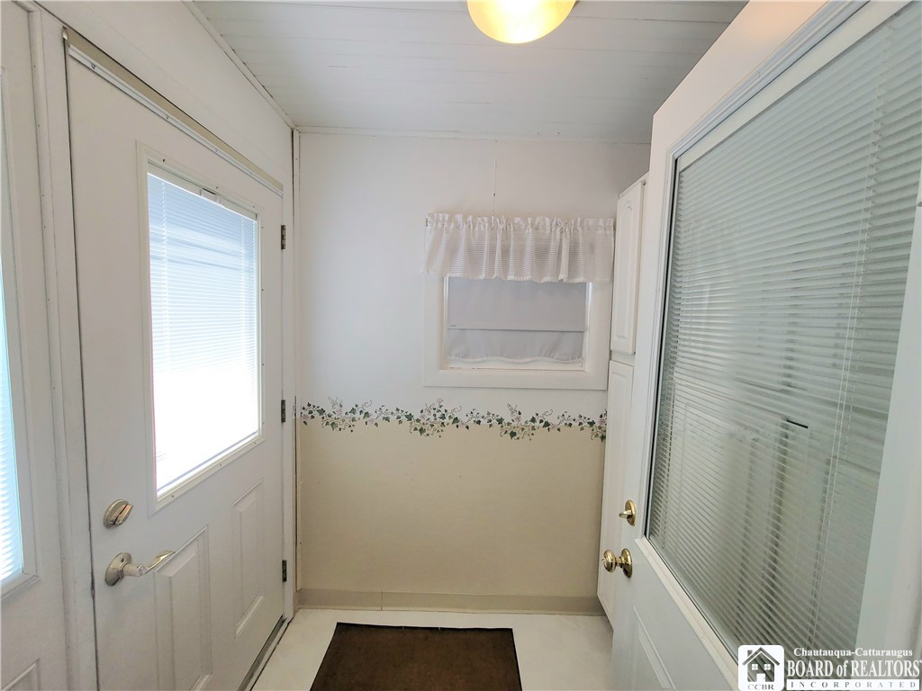 18 Ivy Street, Jamestown, New York image 6