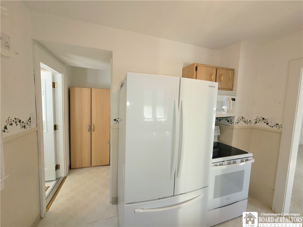 18 Ivy Street, Jamestown, New York image 8