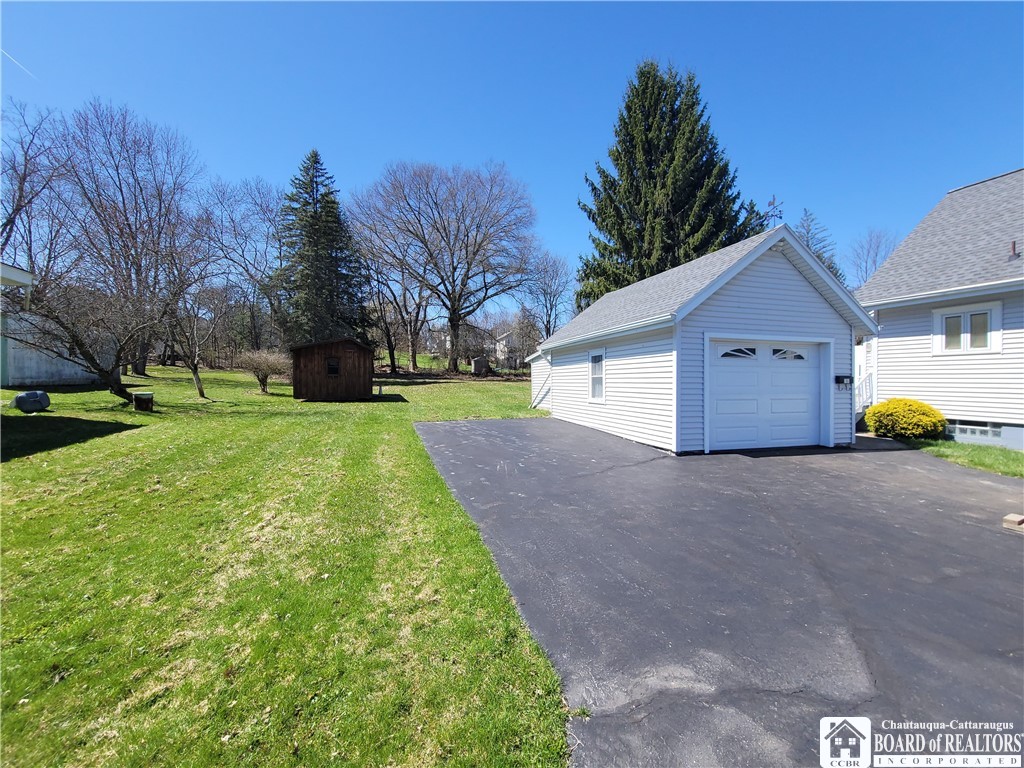 18 Ivy Street, Jamestown, New York image 3