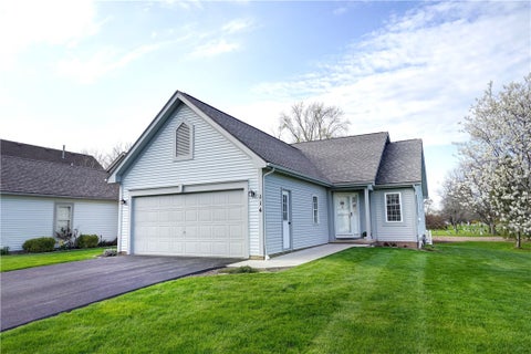 Homes For Sale - 114 Cranbrook Terrace<br/> Webster, NY 14580