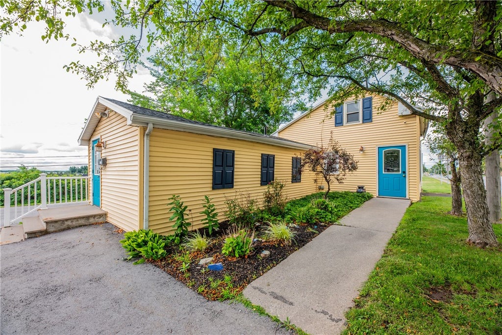 Photo of 3151 Chili Avenue, Chili, NY 14624 (MLS # R1716777)