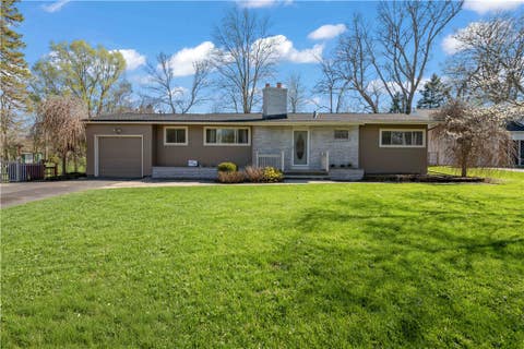 Homes For Sale - 113 Creek Meadow Lane<br/> Greece, NY 14626