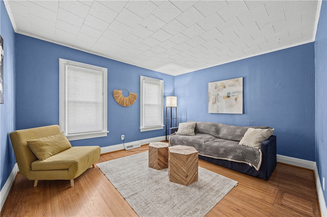 375 Benton Street