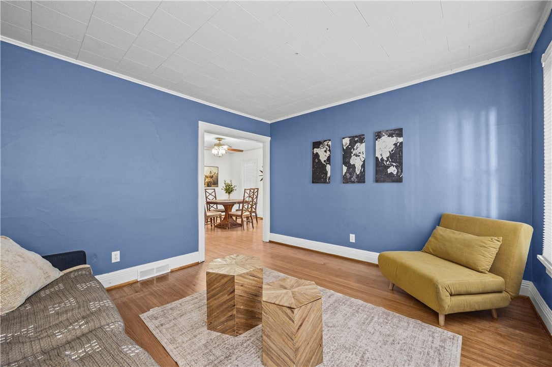 375 Benton Street