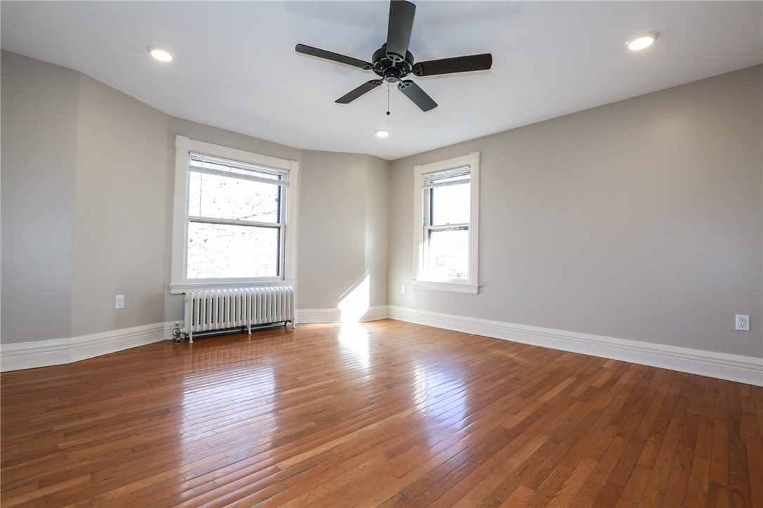 739 university avenue up
