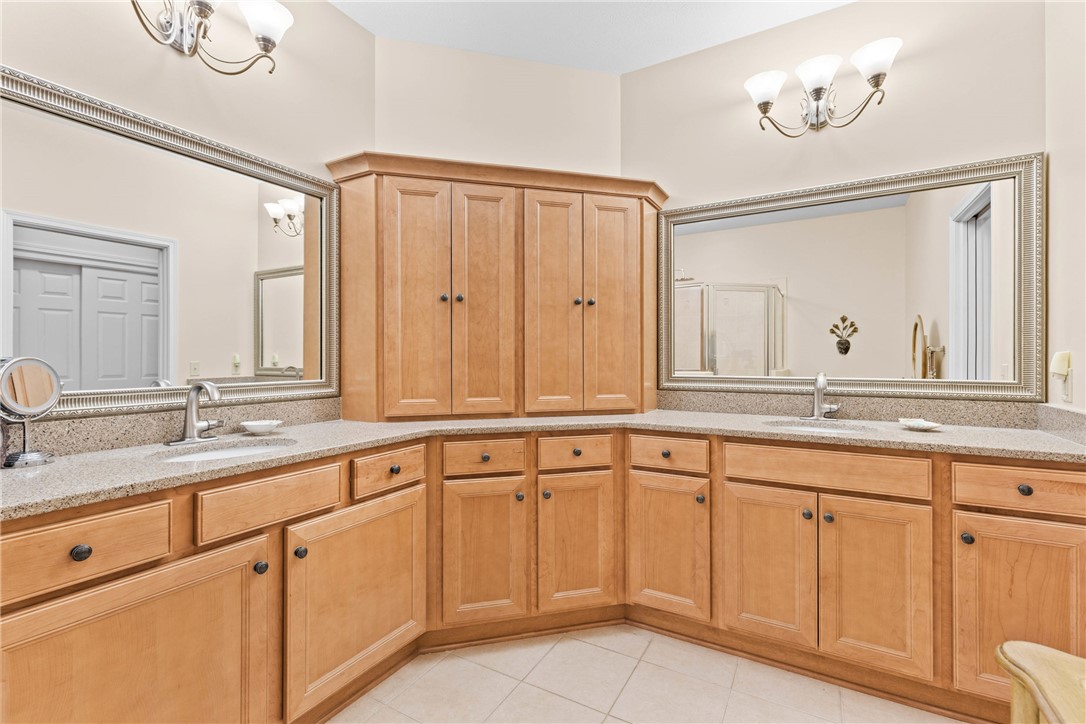 1040 Chapelhill Drive, Victor, New York image 29
