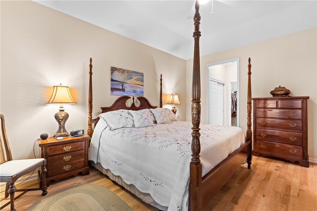 1040 Chapelhill Drive, Victor, New York image 27