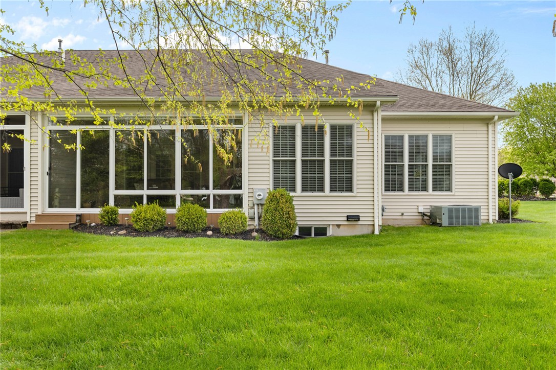 1040 Chapelhill Drive, Victor, New York image 35