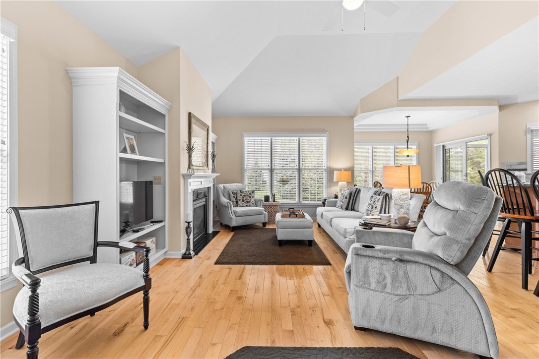 1040 Chapelhill Drive, Victor, New York image 5